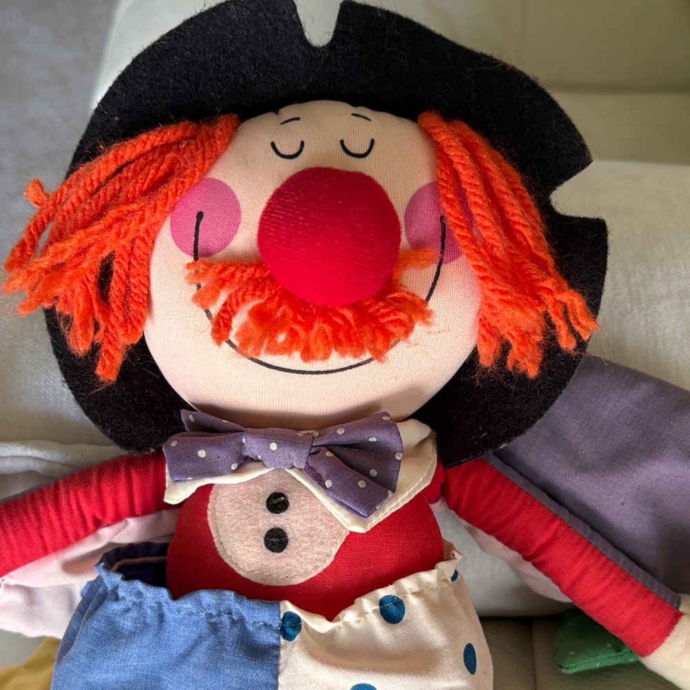 Collectible Vintage 1984 Applause Pockets Clown.